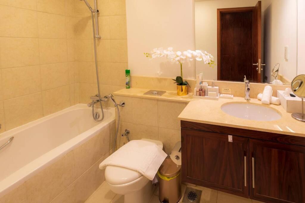 First Class 2Br With Full Burj Khalifa And Fountain View ดูไบ ภายนอก รูปภาพ