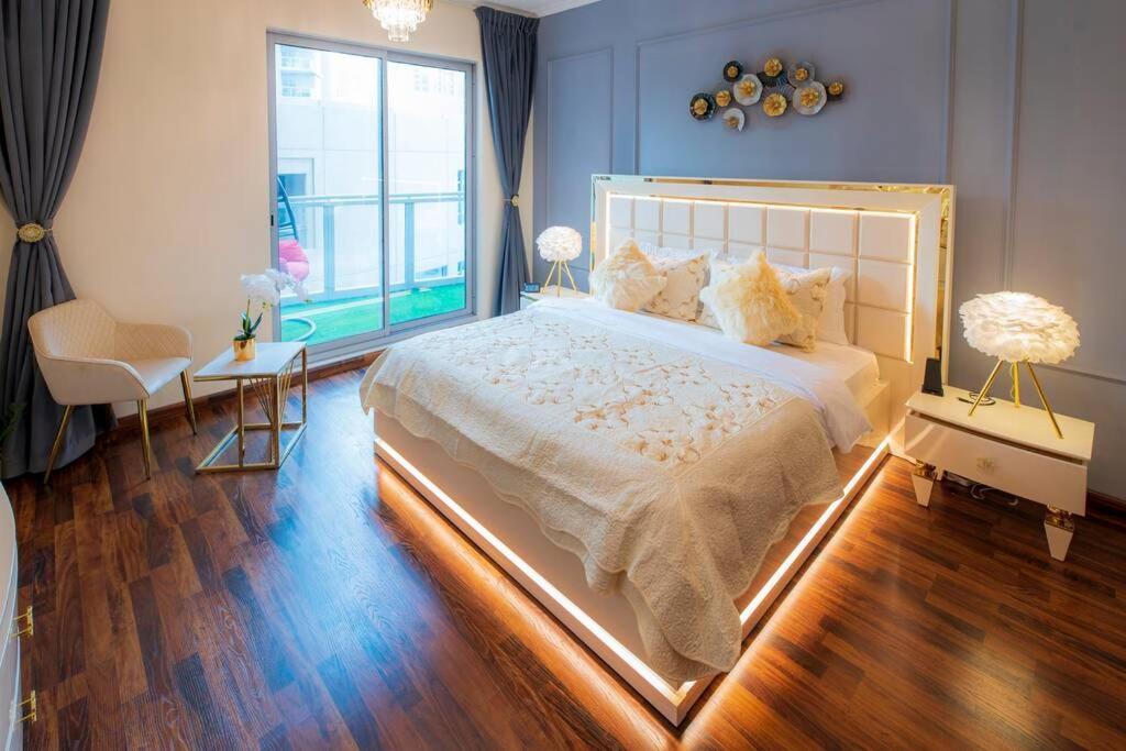 First Class 2Br With Full Burj Khalifa And Fountain View ดูไบ ภายนอก รูปภาพ
